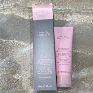 Mary Kay TimeWise 3D Day Cream SPF 30 Broad Spectrum Sunscreen Normal to Dry